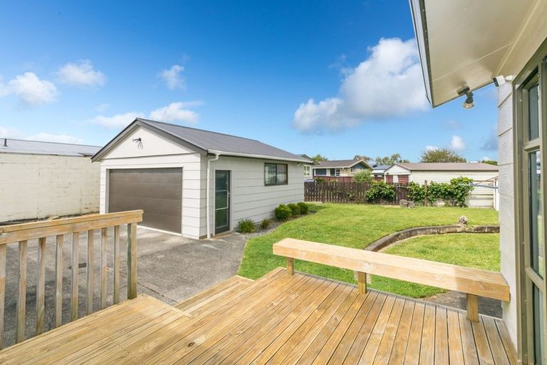 Photo of property in 110 Oakfield Crescent, Pukete, Hamilton, 3200