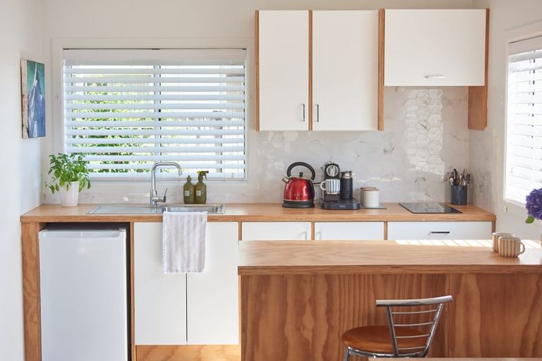 Photo of property in 1/268 Sunset Road, Windsor Park, Auckland, 0632