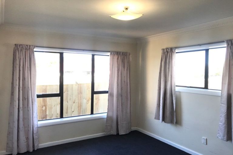 Photo of property in 83 Daniels Road, Redwood, Christchurch, 8051
