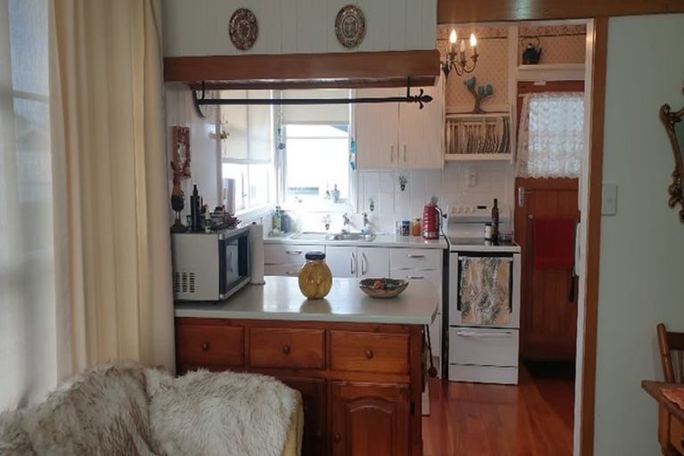 Photo of property in 37 Victoria Street, Patea, 4520