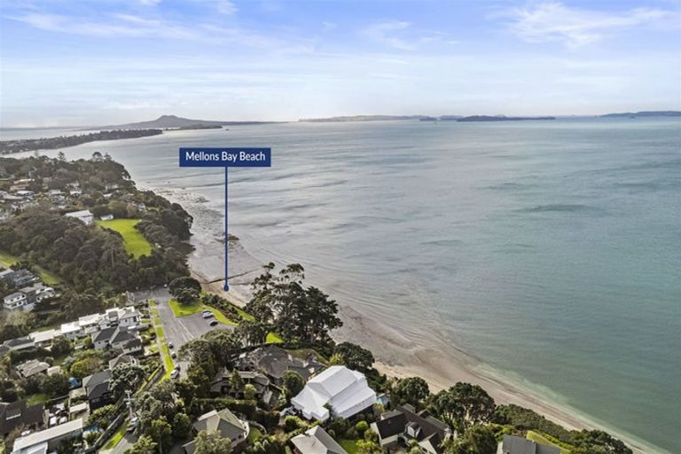Photo of property in 127 Mellons Bay Road, Mellons Bay, Auckland, 2014