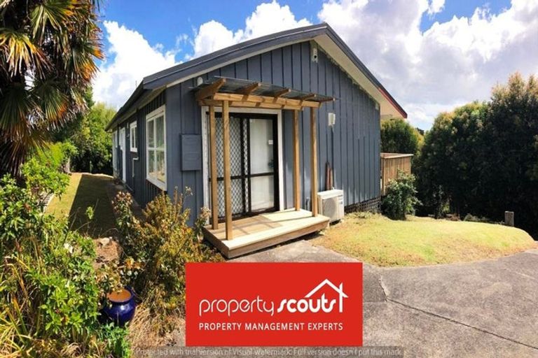 Photo of property in 1/8 Reid Road, New Lynn, Auckland, 0600