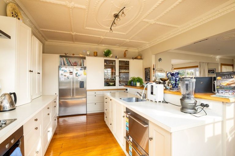 Photo of property in 42 Octavius Place, New Plymouth, 4312