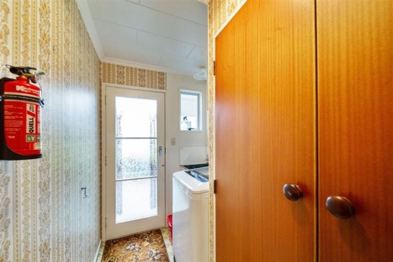 Photo of property in 37 Collins Street, Hawera, 4610