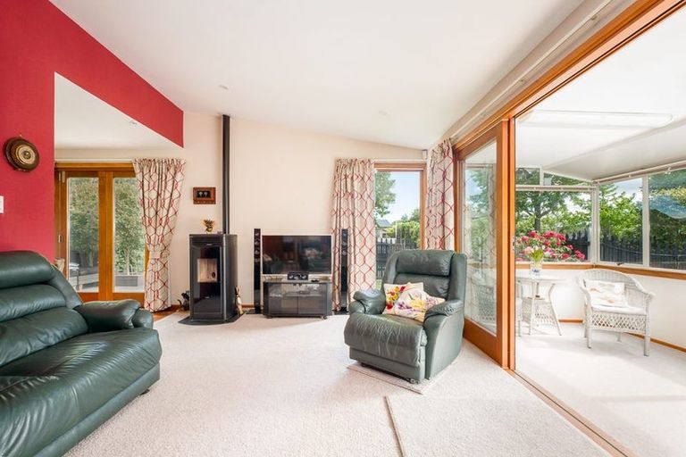 Photo of property in 72 Woodbury Street, Russley, Christchurch, 8042