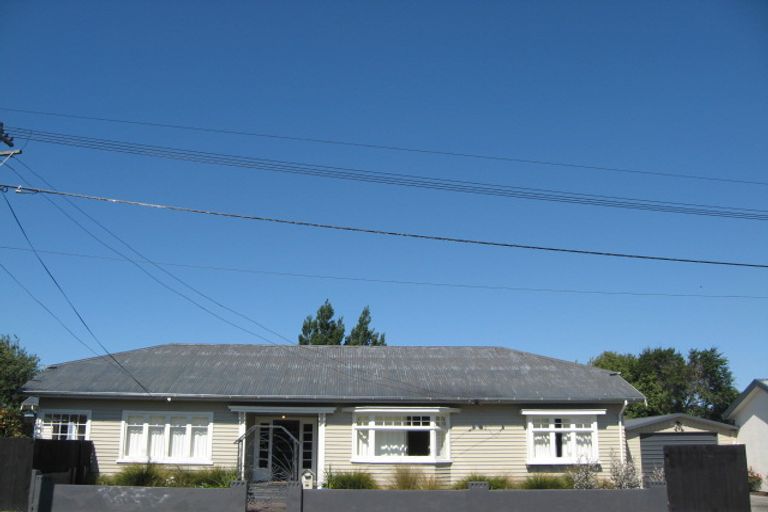 Photo of property in 2/142 Petrie Street, Richmond, Christchurch, 8013