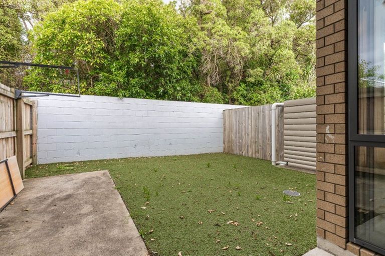 Photo of property in 4 Pangu Way, Mangere, Auckland, 2022