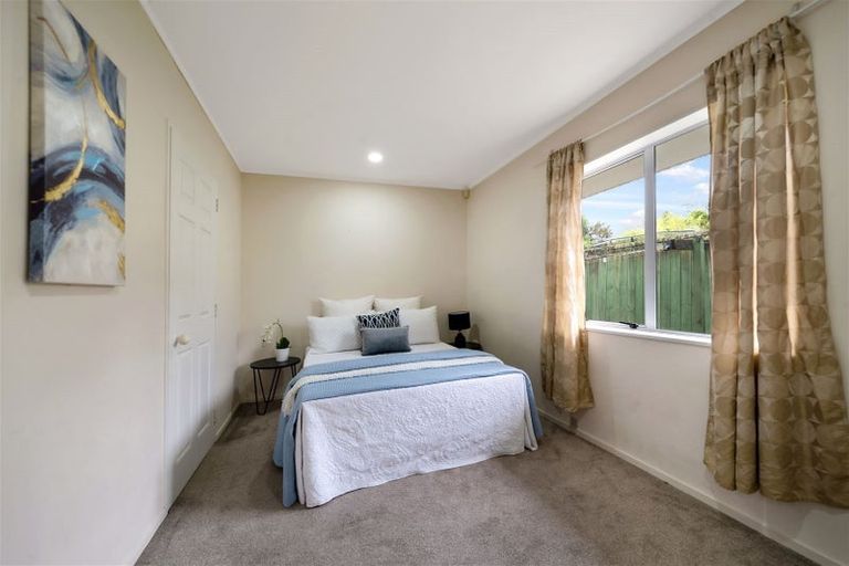 Photo of property in 36a Te Atatu Road, Te Atatu South, Auckland, 0610