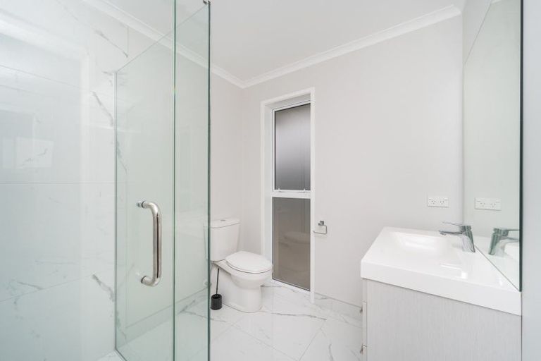 Photo of property in 9 Mediterranean Grove, Fitzherbert, Palmerston North, 4410