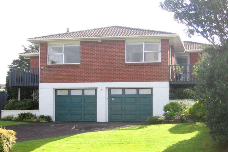 Photo of property in 9 Zita Maria Drive, Massey, Auckland, 0614