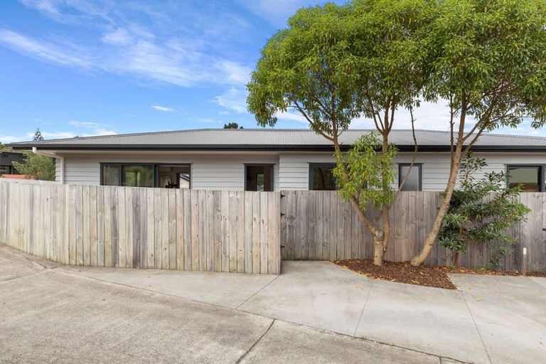 Photo of property in 21a Nirmal Place, Sunnyvale, Auckland, 0612