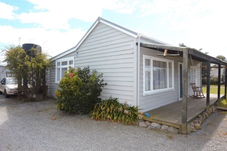 Photo of property in 66 Waimate Highway, Saint Andrews, 7988