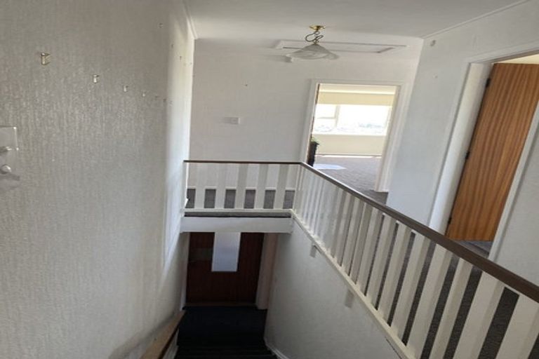 Photo of property in 7 Carluke Street, Paparangi, Wellington, 6037