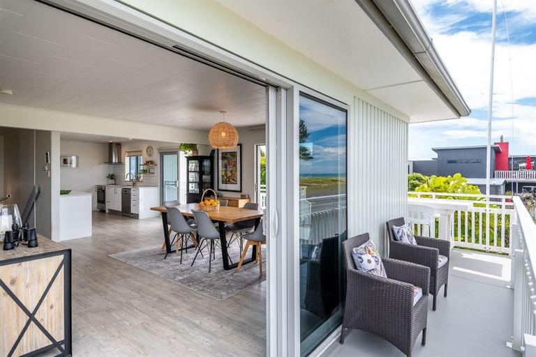 Photo of property in 56 Le Quesne Road, Bay View, Napier, 4104