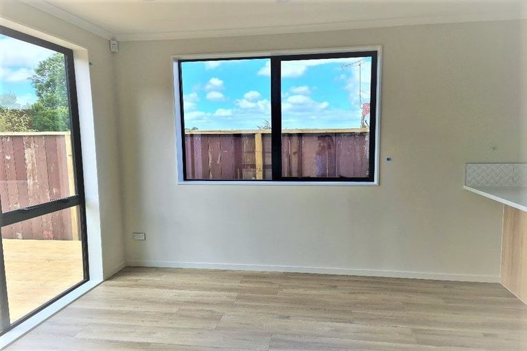 Photo of property in 12b Borrowdace Avenue, Botany Downs, Auckland, 2010