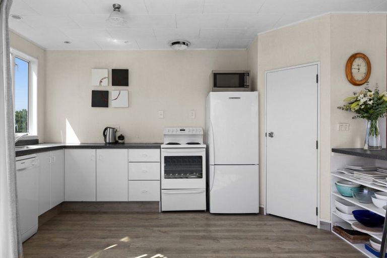 Photo of property in 75 Harper Road, Waimarama, 4294