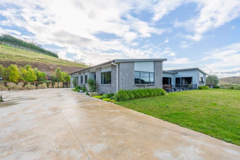 Photo of property in 65 Avery Road, Eskdale, Napier, 4182