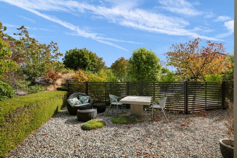 Photo of property in 8b Minaret Ridge, Wanaka, 9305