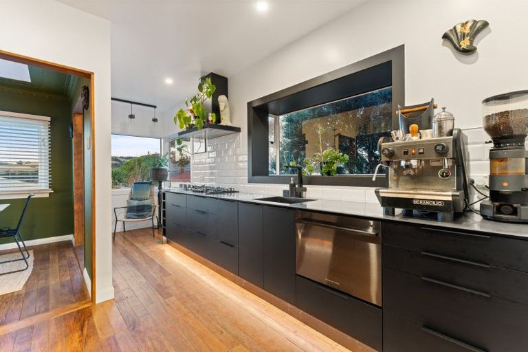 Photo of property in 43 Duckworth Street, Andersons Bay, Dunedin, 9013
