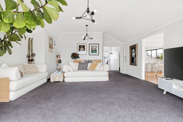 Photo of property in 4 Oceanbeach Road, Mount Maunganui, 3116