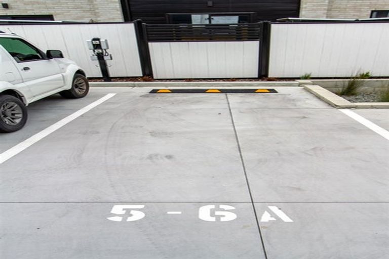 Photo of property in 5/6a Taramea Place, Addington, Christchurch, 8024