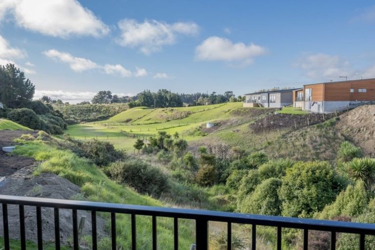 Photo of property in 3 Lamont Place, Waikanae, 5036