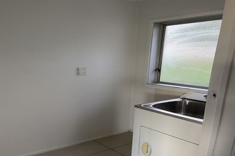 Photo of property in 1/26 Noeleen Street, Glenfield, Auckland, 0629