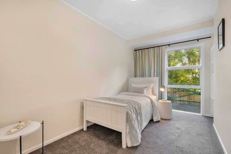 Photo of property in 68 Stanley Road, Glenfield, Auckland, 0629