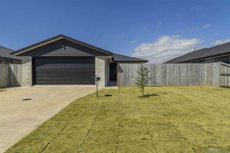 Photo of property in 42 Te Kio Crescent, Papamoa Beach, Papamoa, 3118