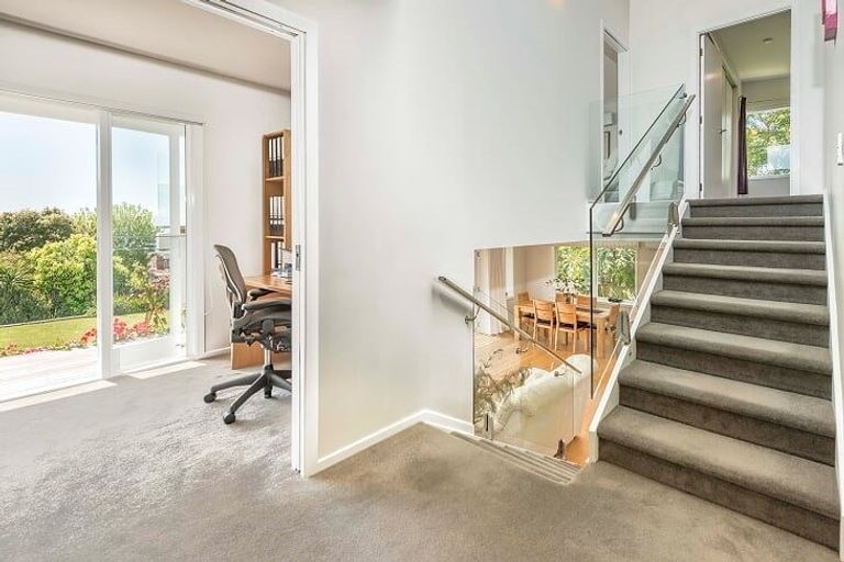 Photo of property in 52a Penzance Road, Mairangi Bay, Auckland, 0630