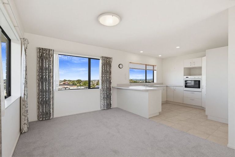 Photo of property in 28/197 Royal Road, Massey, Auckland, 0614