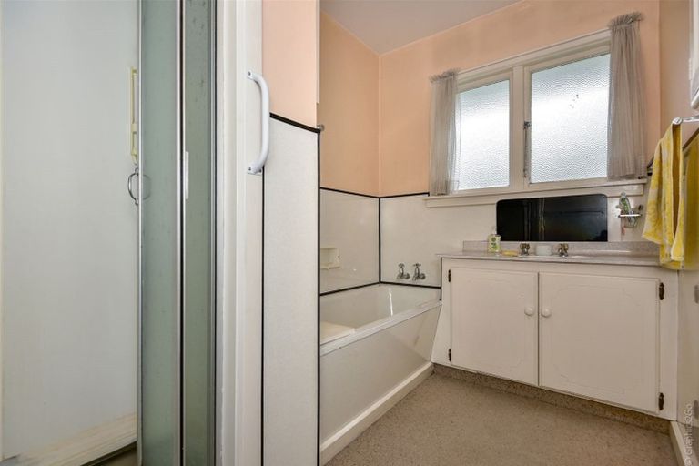 Photo of property in 136 Maidstone Road, Ilam, Christchurch, 8041