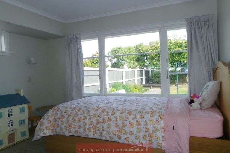 Photo of property in 17 Manor Place, Bryndwr, Christchurch, 8053