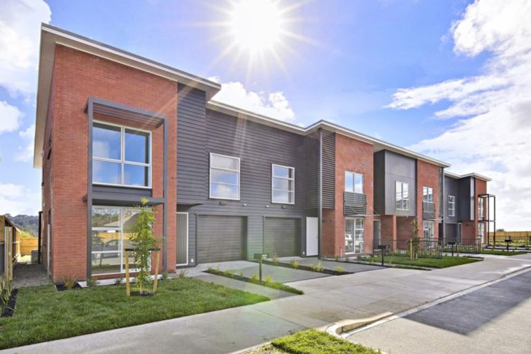 Photo of property in 40 Vincent Mcgrath Crescent, Swanson, Auckland, 0614