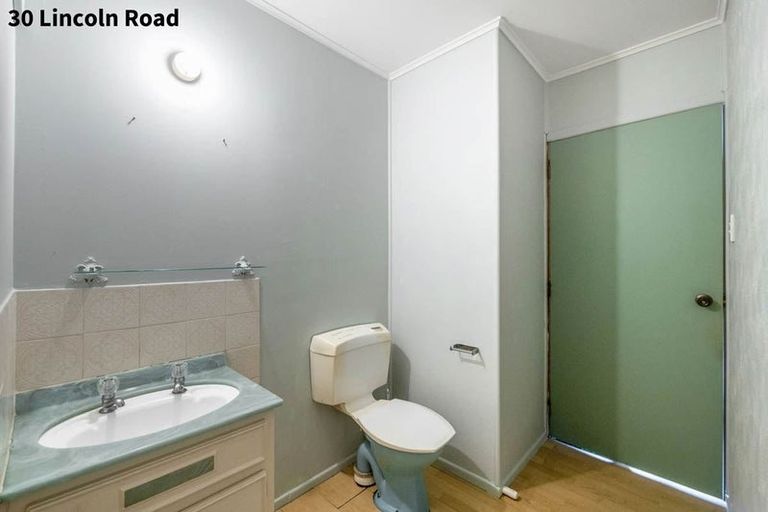 Photo of property in 30 Lincoln Road, Henderson, Auckland, 0610
