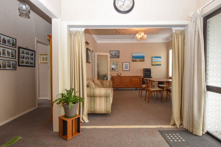 Photo of property in 22 Philip Street, Carterton, 5713