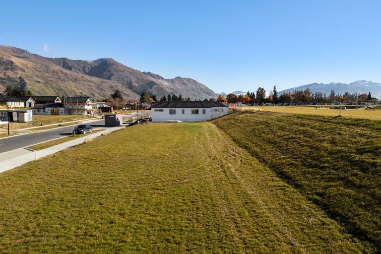 Photo of property in 51 Avalon Station Drive, Wanaka, 9305