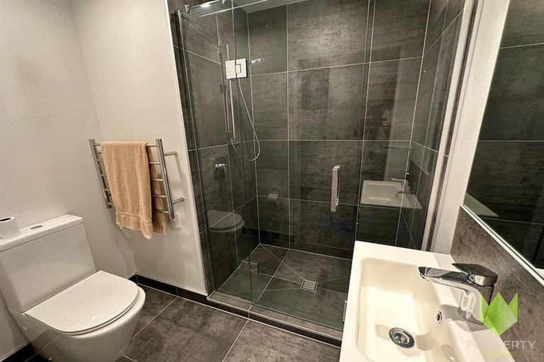 Photo of property in 28 Memorial Park Lane, Hobsonville, Auckland, 0618