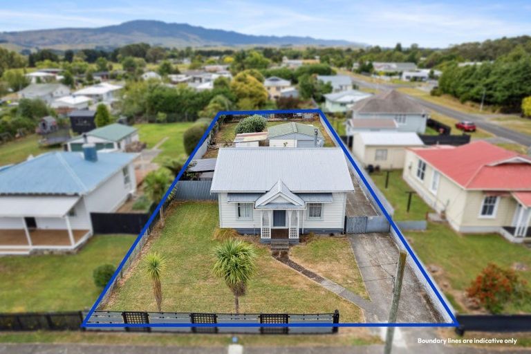 Photo of property in 9 Atkinson Street, Woodville, 4920