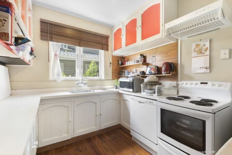 Photo of property in 139 Townsend Road, Miramar, Wellington, 6022