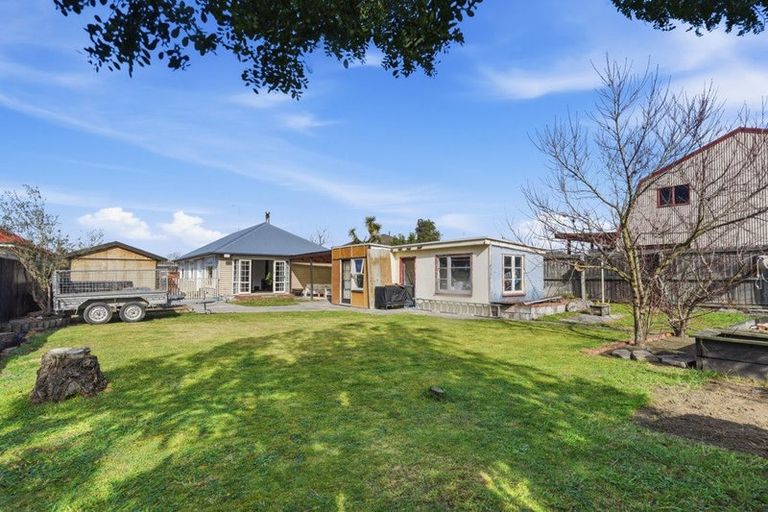 Photo of property in 317 Wainoni Road, Avondale, Christchurch, 8061