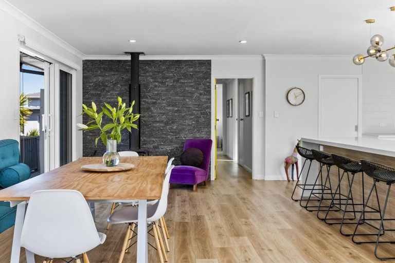 Photo of property in 73 Kurupae Road, Hilltop, Taupo, 3330