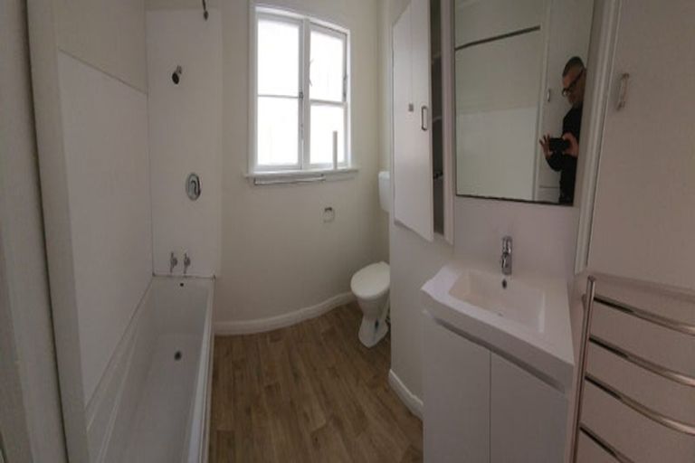 Photo of property in 19 David Crescent, Karori, Wellington, 6012