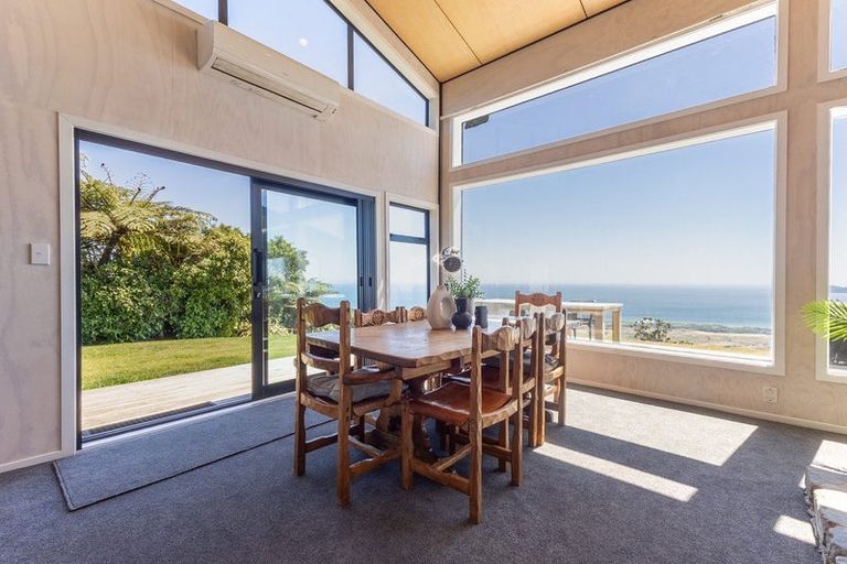 Photo of property in 198-200 Maungakotukutuku Road, Paraparaumu, 5032