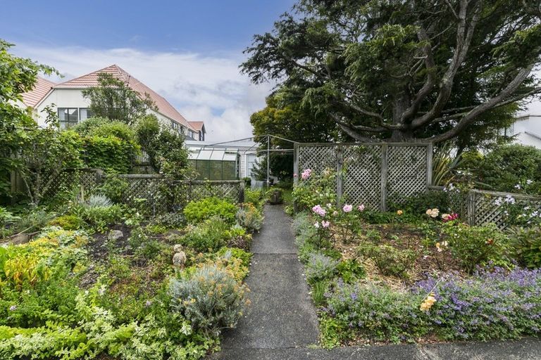 Photo of property in 146a Karori Road, Karori, Wellington, 6012