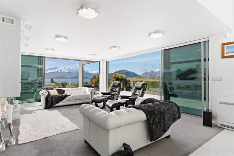 Photo of property in 3 Botting Place, Wanaka, 9305