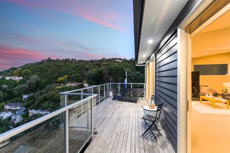 Photo of property in 42 Kiriwai Road, Paremata, Porirua, 5024