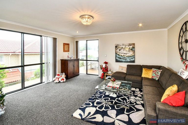 Photo of property in 12 Saint Maroun Rise, The Gardens, Auckland, 2105