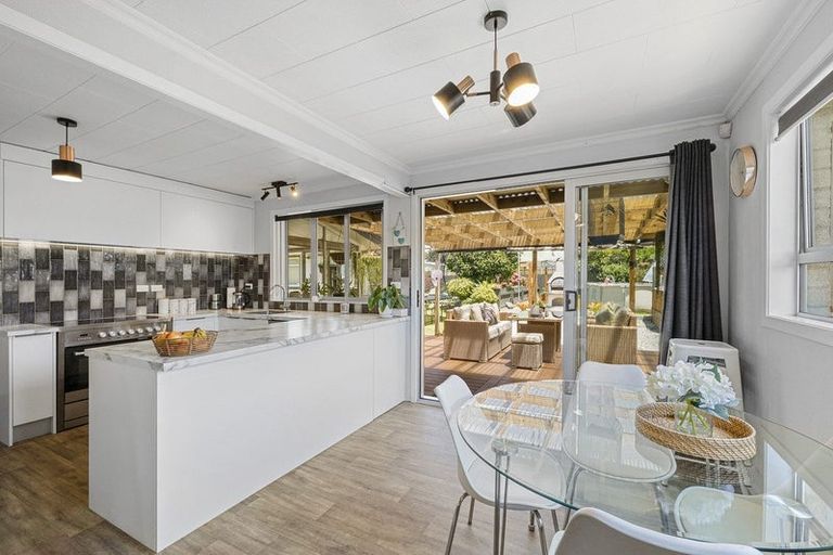 Photo of property in 31 Hutchins Street, Waitara, 4320