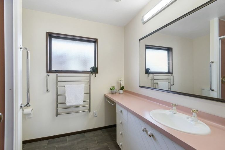 Photo of property in 231 Maidstone Road, Avonhead, Christchurch, 8042